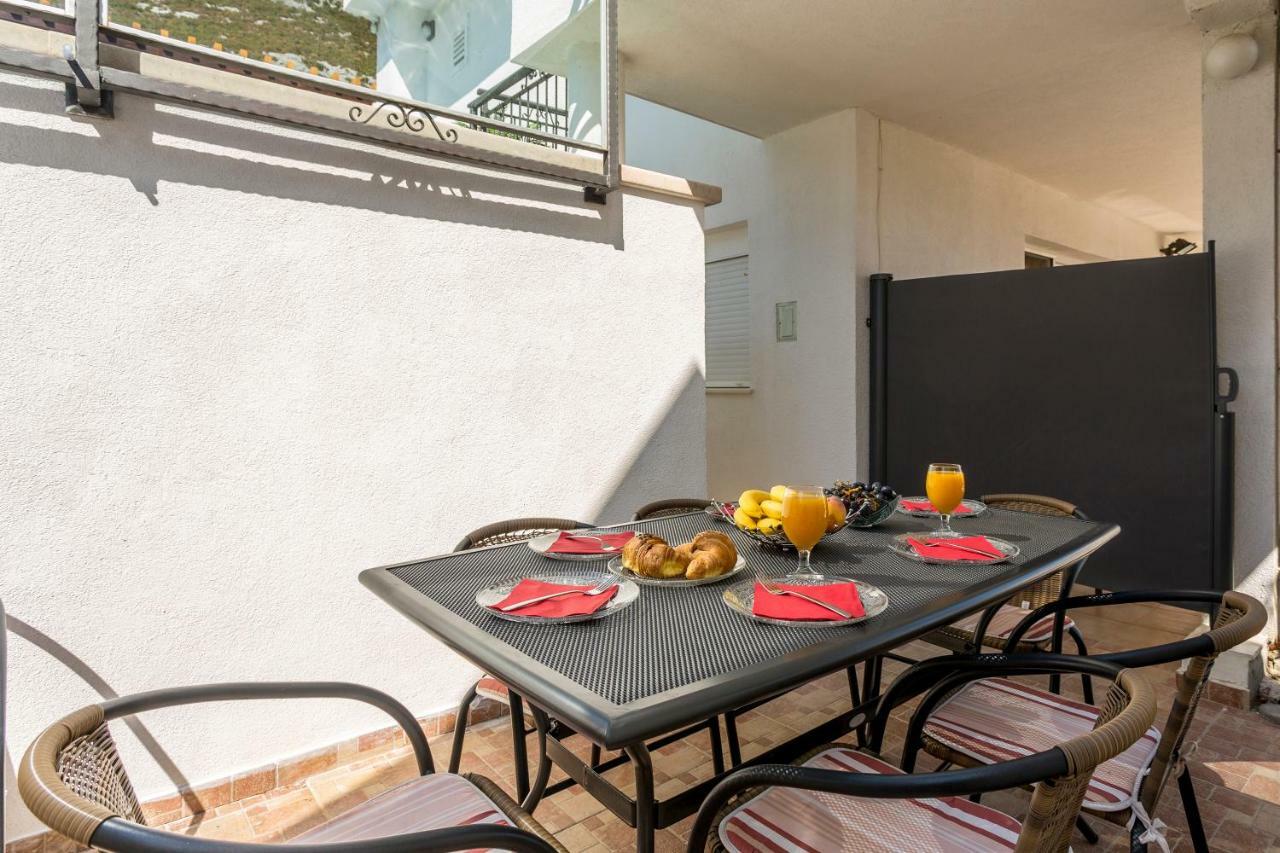 House Luce With Pool Apartment Čisla Exterior foto