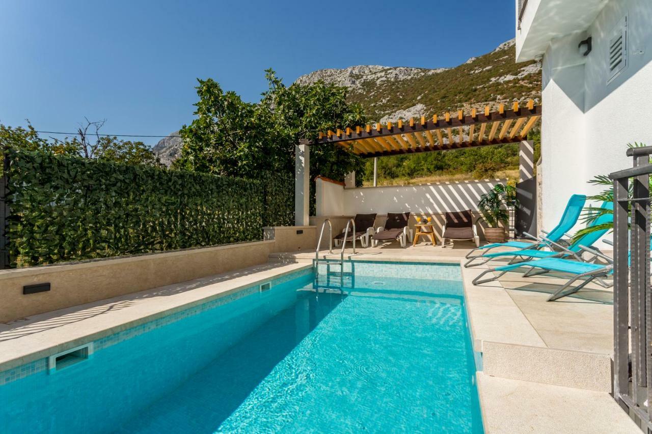House Luce With Pool Apartment Čisla Exterior foto