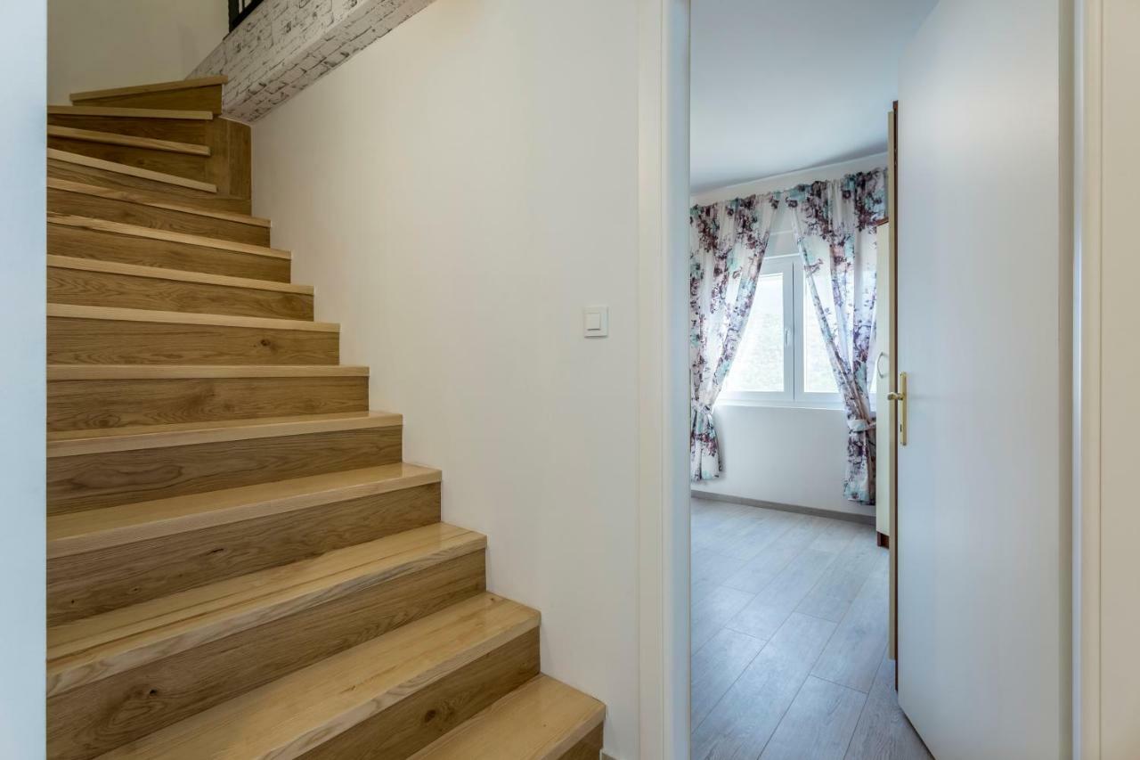 House Luce With Pool Apartment Čisla Exterior foto